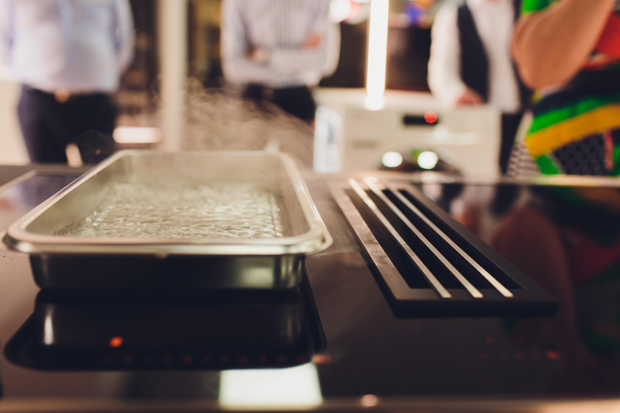 Laboratory kitchen bench with sensors and scales